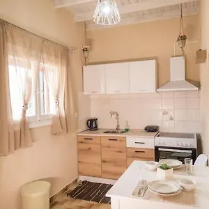 Lydia's House דירה *