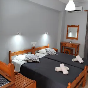 Valentinos Lägenhetshotell Roda (Corfu)