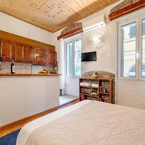George Stone Apartment