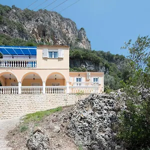 Alexandrer Paleokastritsa
