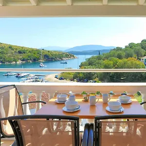 Apartment Renoula Saint Stephanos