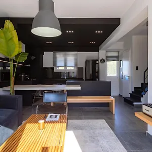 度假居 Urban F House Kanálion