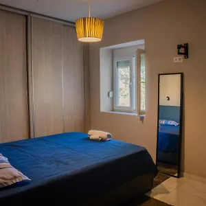 Oliana's Luxury House Mantouki