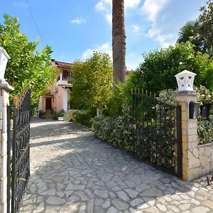 Il Giardino شقة Alepou