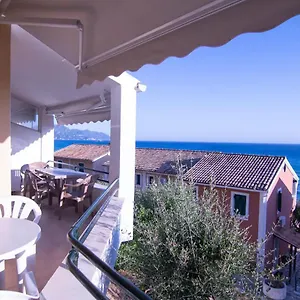 Family Seaview Balconies Hilda 90 *