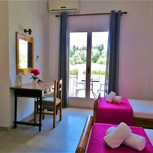 Nikos 1 Apartment *