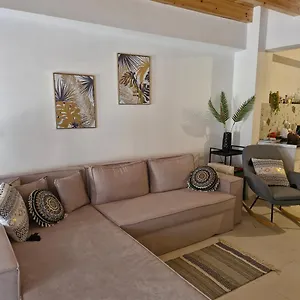 Feriehus Ivoni Family House Perivólion