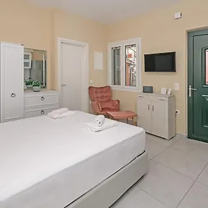 Daire Corfu Portside Studio!
