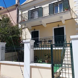 Adriana Mon Repos Nyaraló Anemómilosz