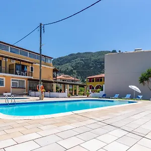 Διαμέρισμα Mires House Side First Floor 9 *