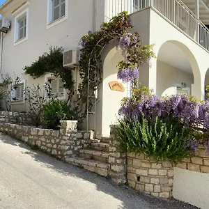 Mandraki House Upper, 100m From Kaminaki * Katávolos