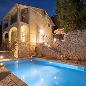 Anastar Agios Stefanos (Thinali)