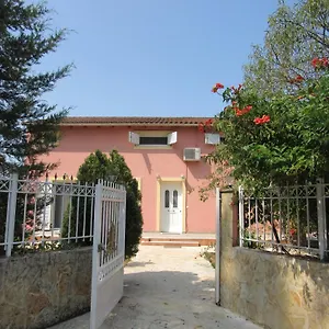 Catherine's Maisonette בית נופש *