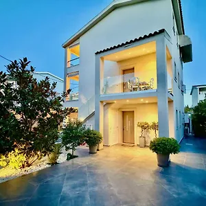 Miranda Corfu With Private Pool By Dadovillas Вилла Corfu (city)