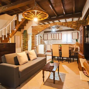 Casa Pierina - Traditional *