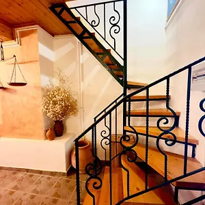 בית נופש Kansoneta-traditional Mansion In Gastouri Village