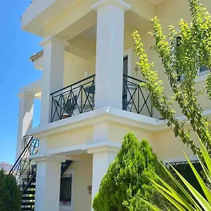 Case de vacanță Crystal Well Petrití