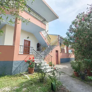 George's With Garden Appartamento