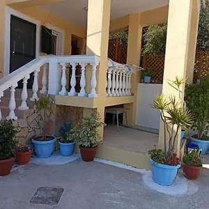 Apartment Dimitris House