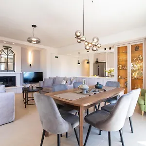 Sofias & Rolandos Luxury * Perama (Corfu)