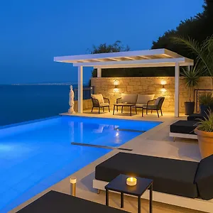 Villa Aquamarine