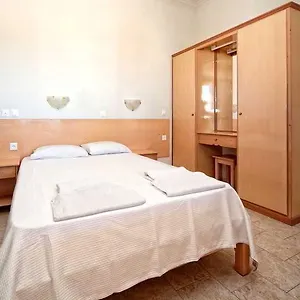 Szálloda Maria's Beach 3*
