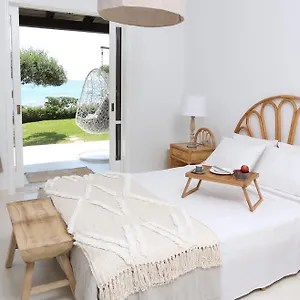 Seafront Calista House With Garden Holiday home Glyfada (Corfu)