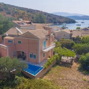 Lavranos House Villa *