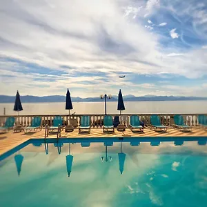 Brentanos - A - View Of Paradise Apartahotel 4*
