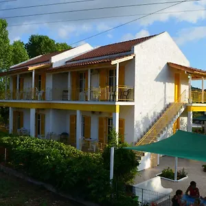 Yellow House شقة Kávos