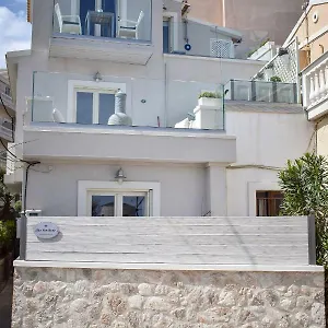 Holiday home Blue View House