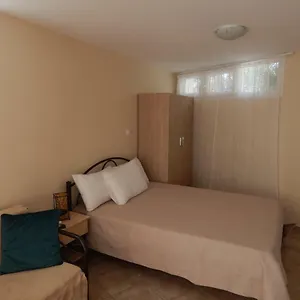 Toula's Luxury Studio Guest house *