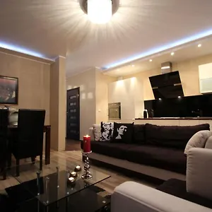 Golden Apartments&sz7-66 Apartment *