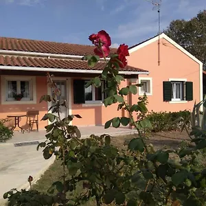 Lonelia's Family Homes *