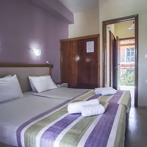 Island Breeze Apartamento *