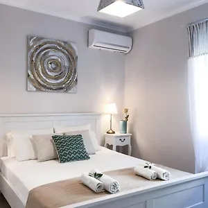 Ferienhaus Alekas Harbour House *